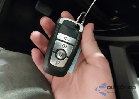 2019 Ford Expedition Max Xlt z USA, uszkodzony, nr VIN 1FMJK1JT0KEA31019